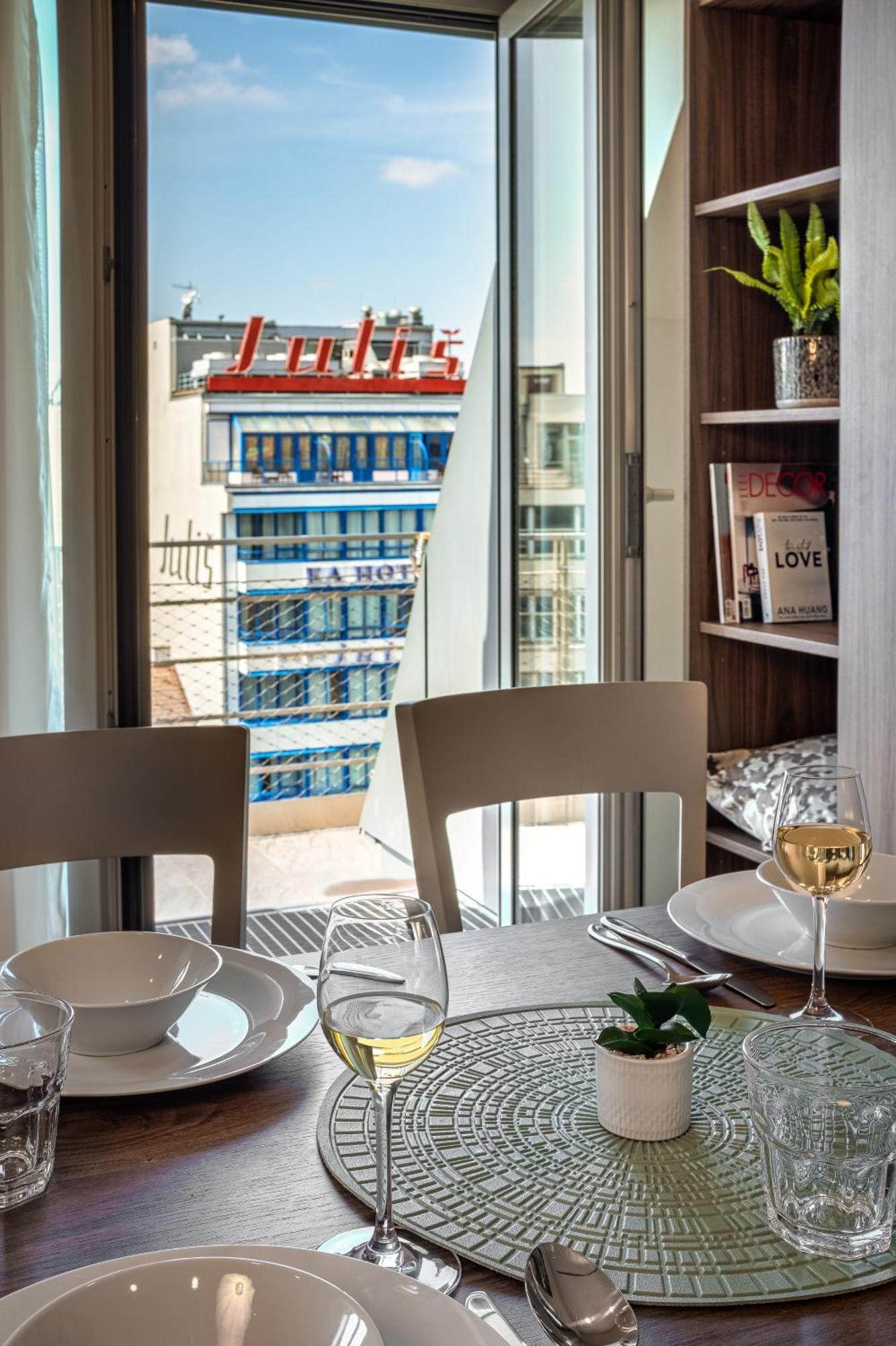 Vn17 Rooftop Suites By Adrez Praha Exteriér fotografie